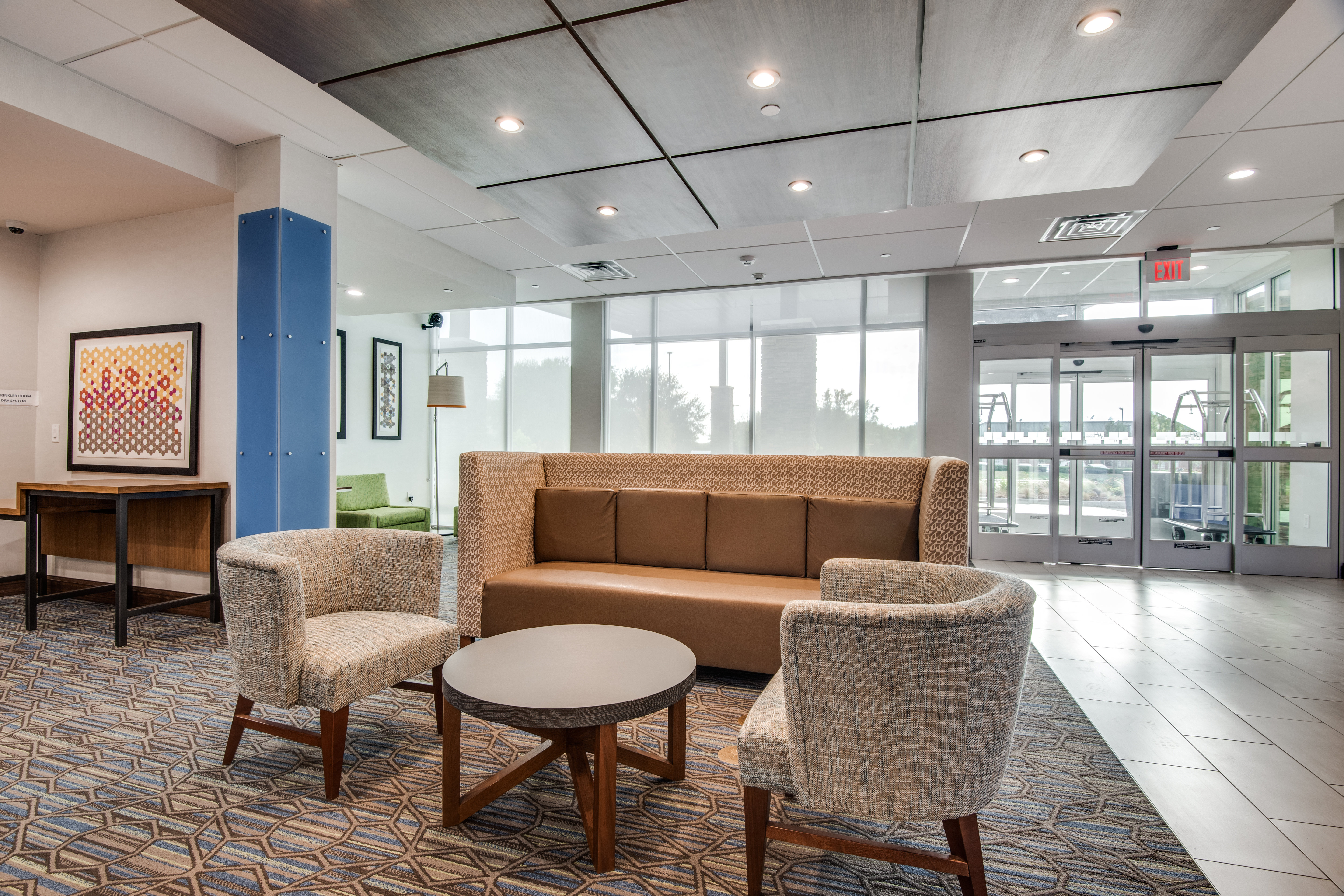 Holiday Inn Express And Suites Dallas North Addison 38/64