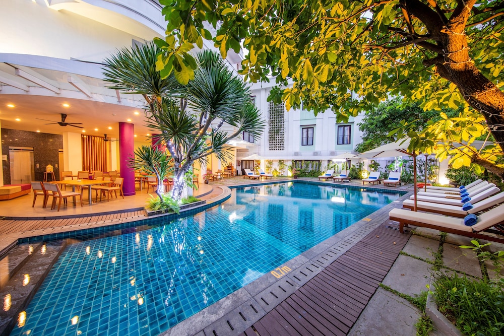 Emm Hotel Hue 44/50