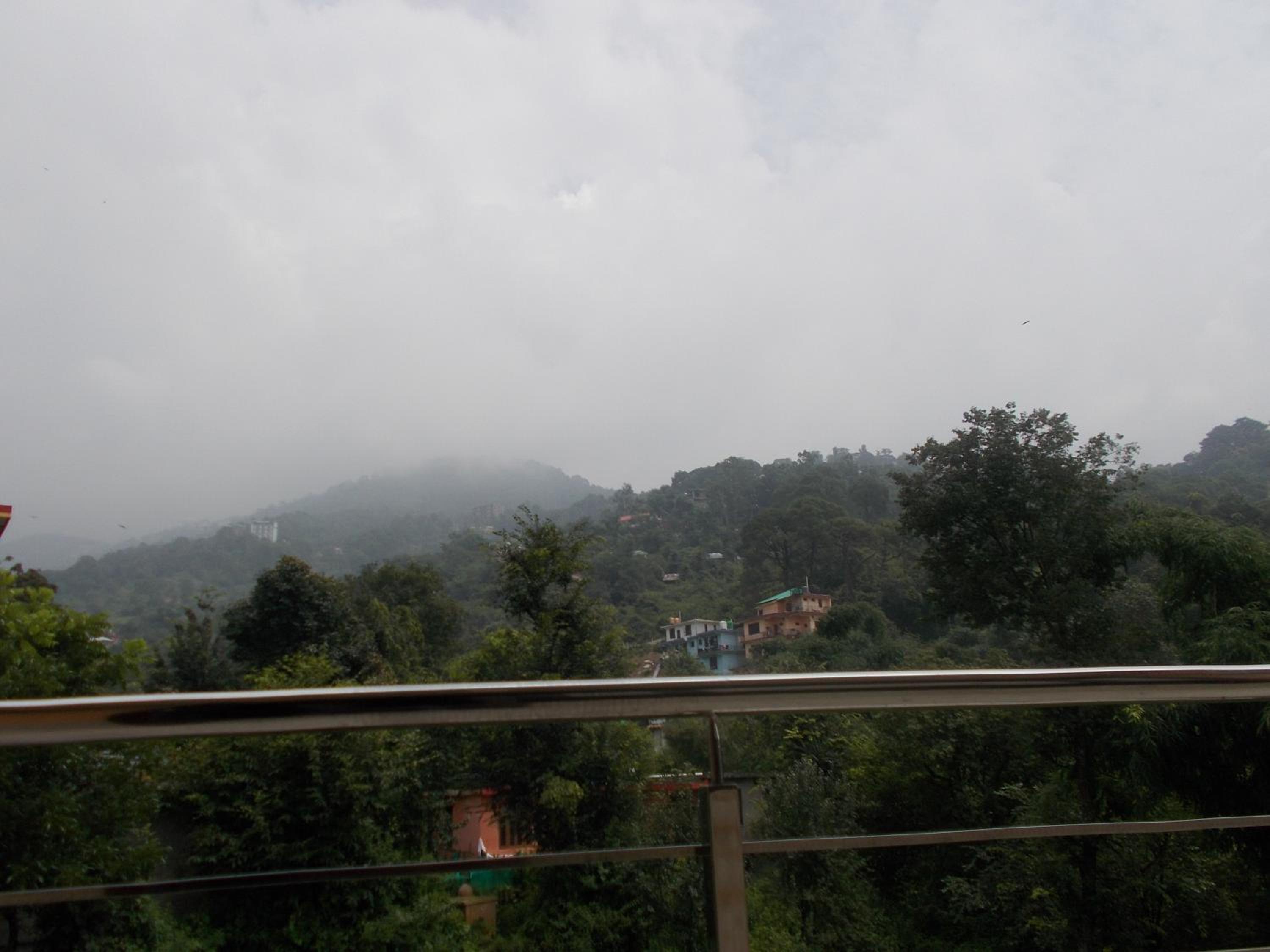 Oyo 10820 Hotel Nature's View 64/68