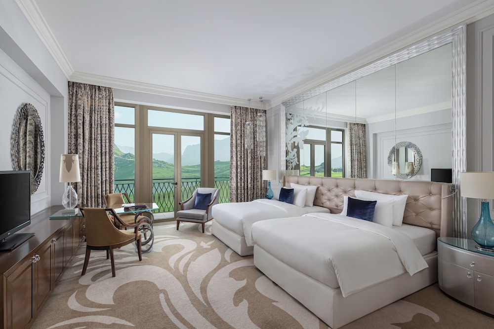 Deluxe, King Bed, Resort View, Balcony, Smoking، Pik Palace Shahdag Autograph Collection 5/10