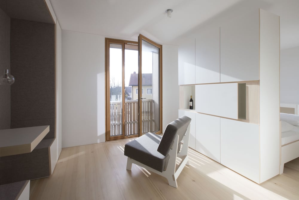 1 BEDROOM, APARTMENT