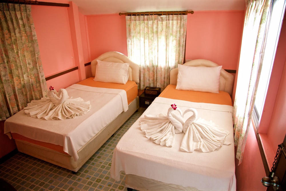 Poohbar Resort & Lotusdive 36/72
