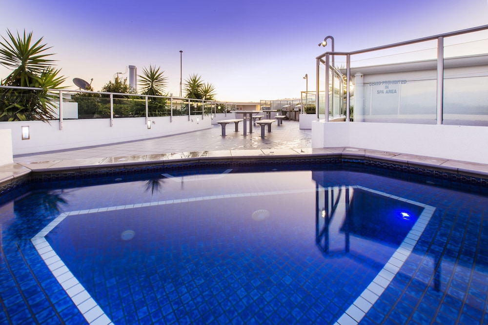 THE SEBEL MAROOCHYDORE 38/72