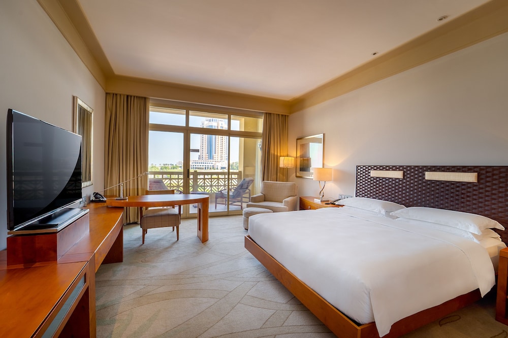 Grand Hyatt Doha Hotel and Villas 14/65