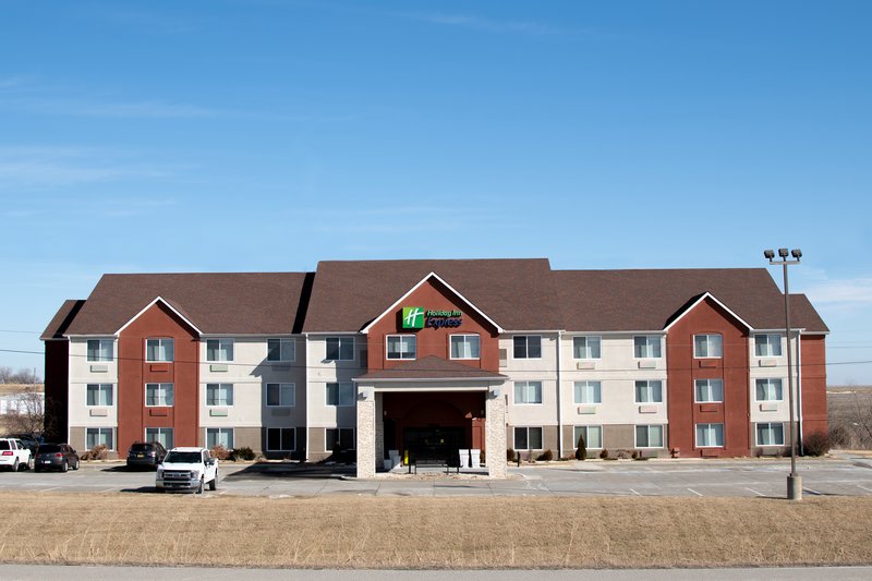 Holiday Inn Express Suites Maryville 2/35