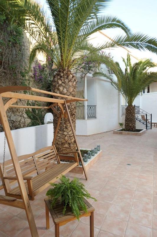 Glaros Hotel 56/63