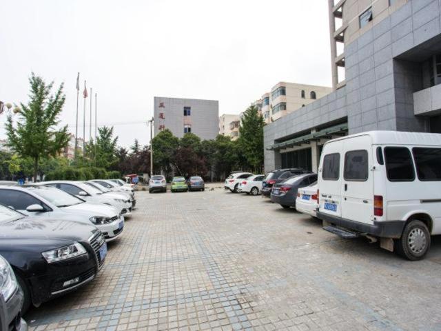 Jinjiang Inn (Dongshan Road, Xuzhou Jinshanqiao Development Zone) 40/46