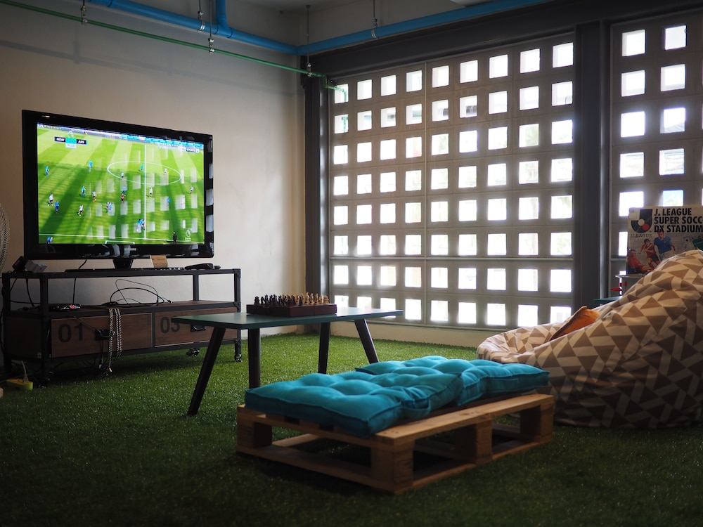 Hybrit Hostel & Cafe 25/37