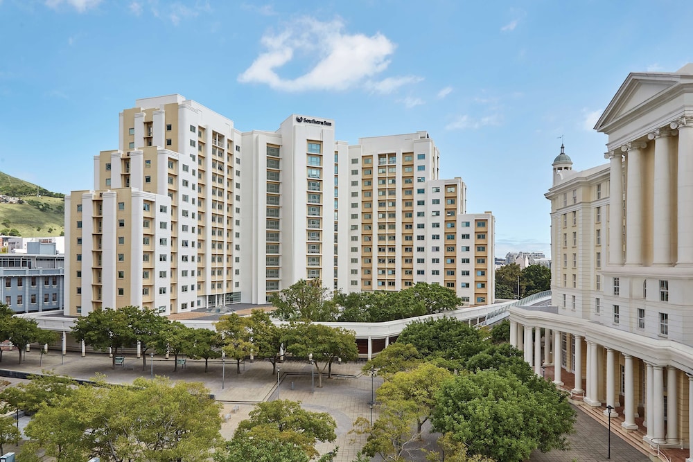 Southern Sun Waterfront 7/50