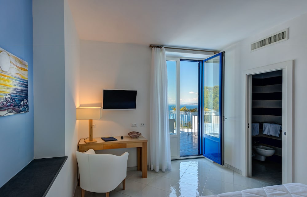 Boutique Hotel Helios - Adults Only 41/74