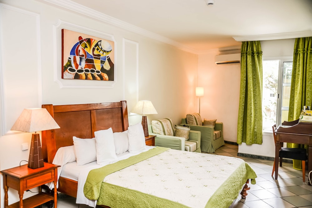 Tchero Hotel 8/29