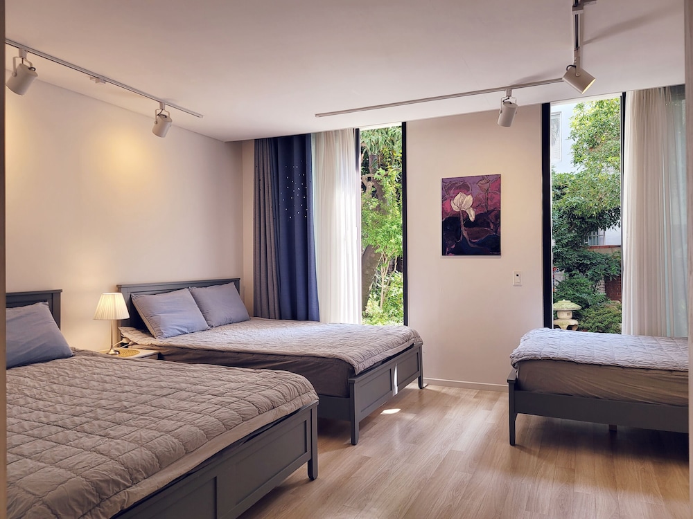 Gallery Family Hotel 13/49