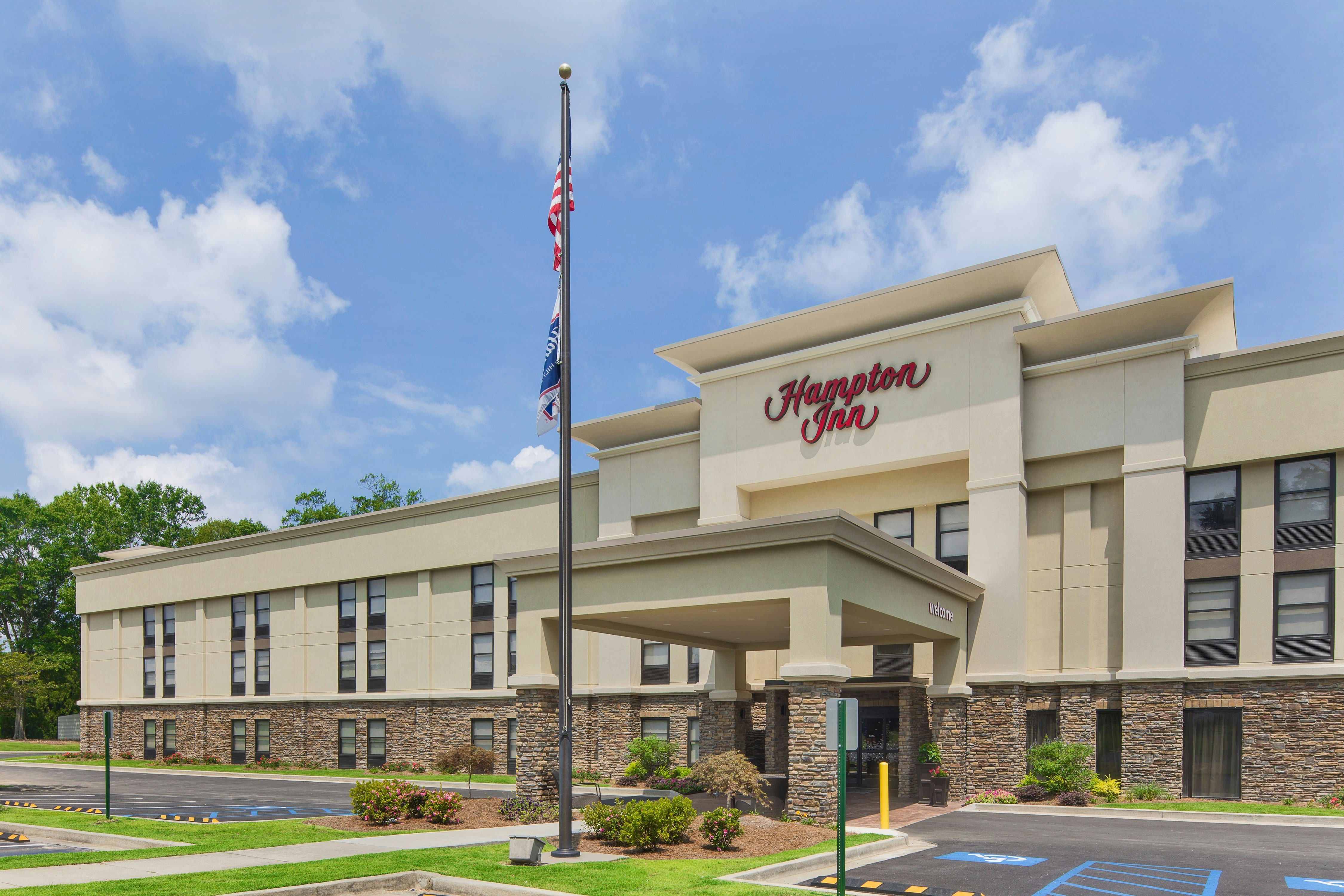 Hampton Inn Lagrange near Callaway Gardens 7/41