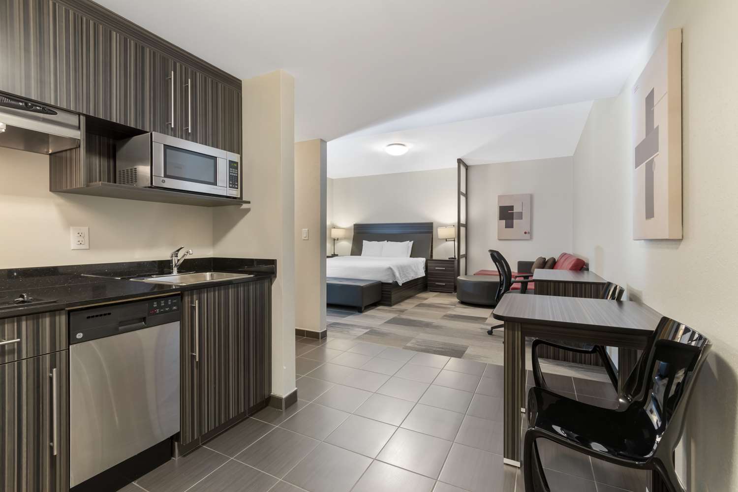 Best Western Plus Airport Inn and Suites 46/46