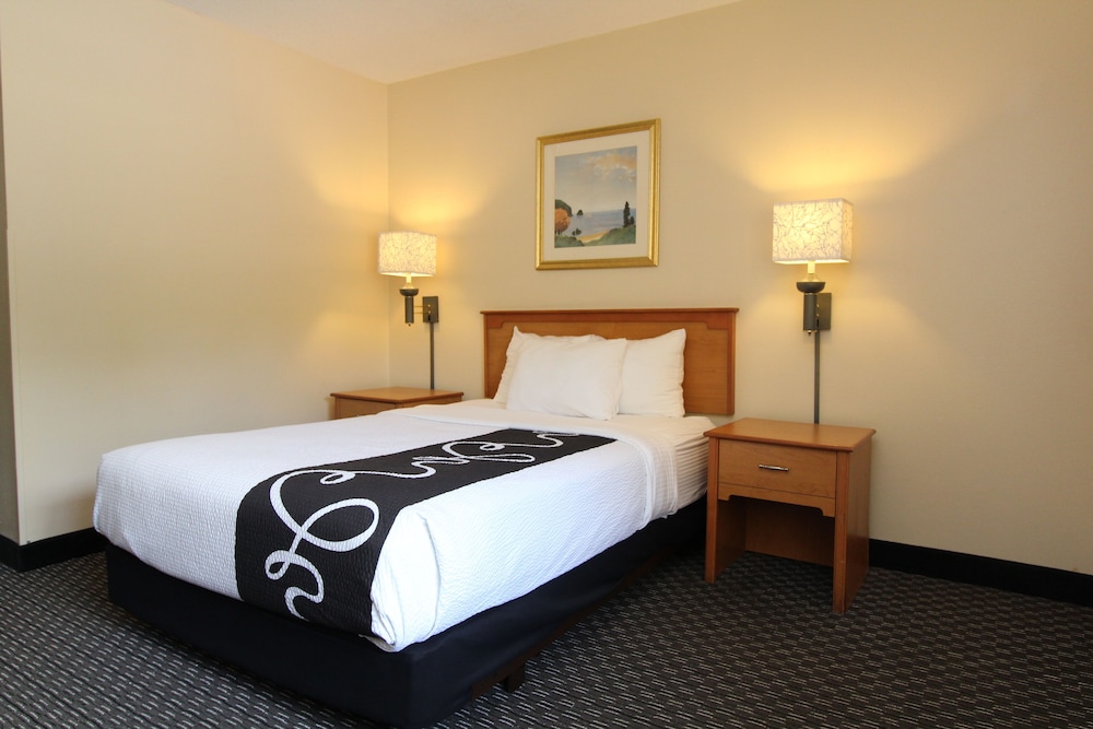La Quinta Inn & Suites by Wyndham Tampa Fairgrounds - Casino 16/43