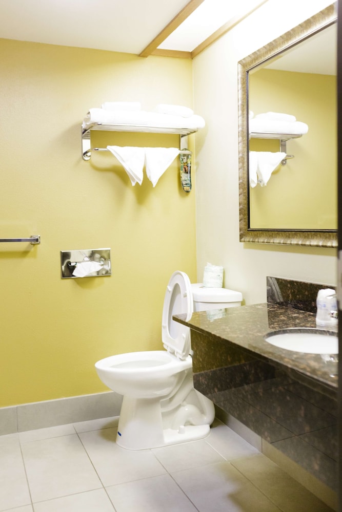 Best Western Kiva Inn 14/38