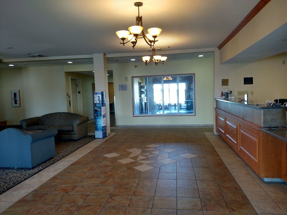 Holiday Inn Express Toledo West Napoleon 12/65