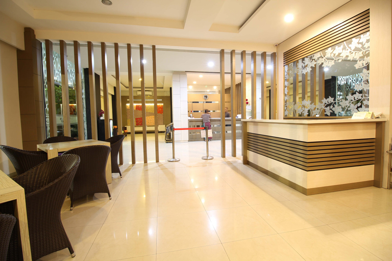 Dewanti Hotel Cirebon 5/11