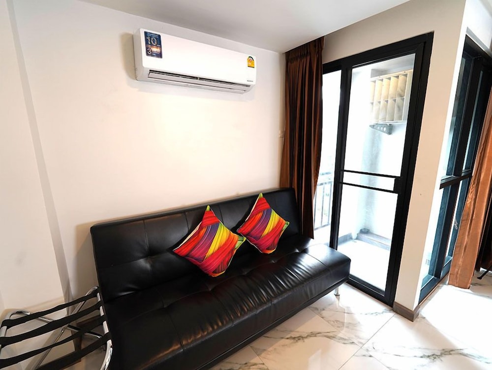 RoomQuest Sukhumvit36 BTS Thonglor (ex Ongkara Bangkok) 33/39