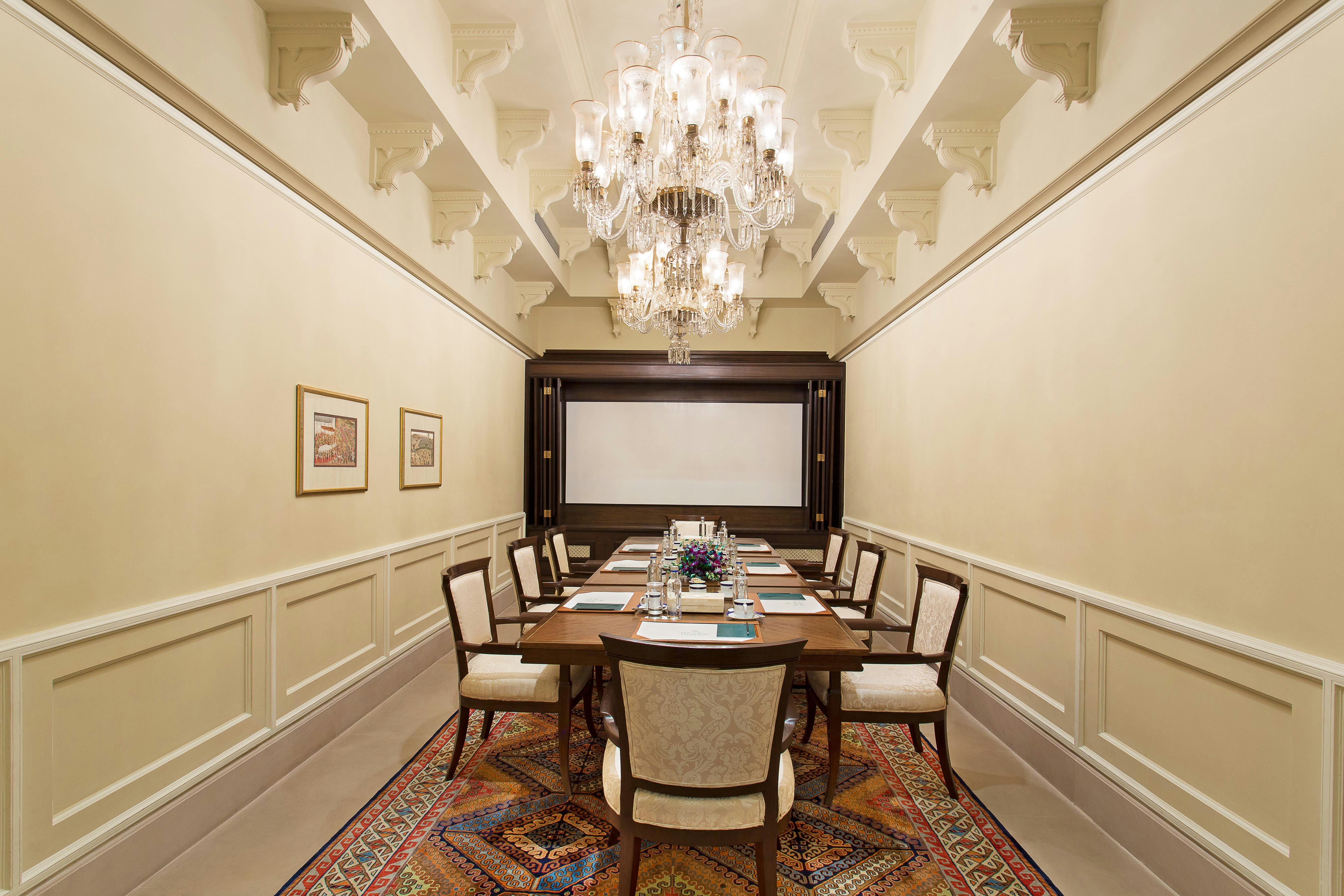 Oberoi Udai Vilas 50/78