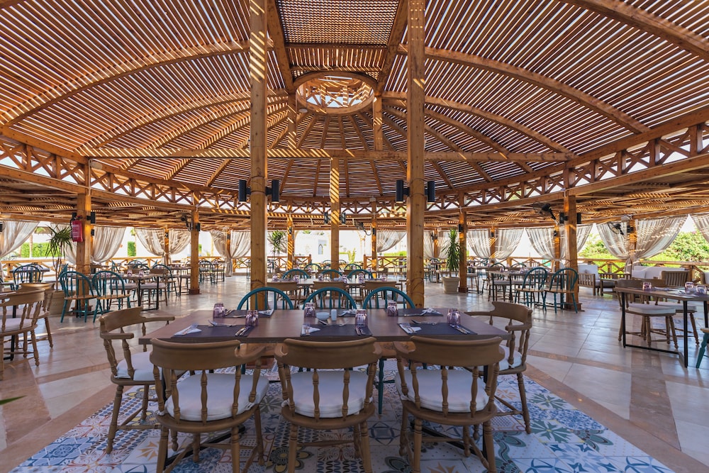 SUNRISE Remal Resort 48/77