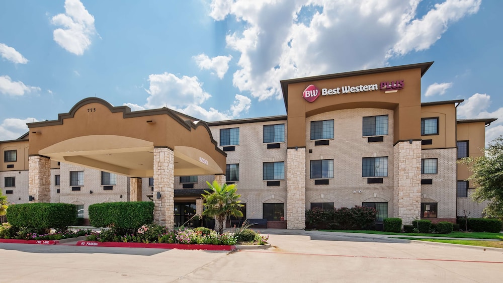 Best Western Plus Mansfield Inn & Suites 1/34