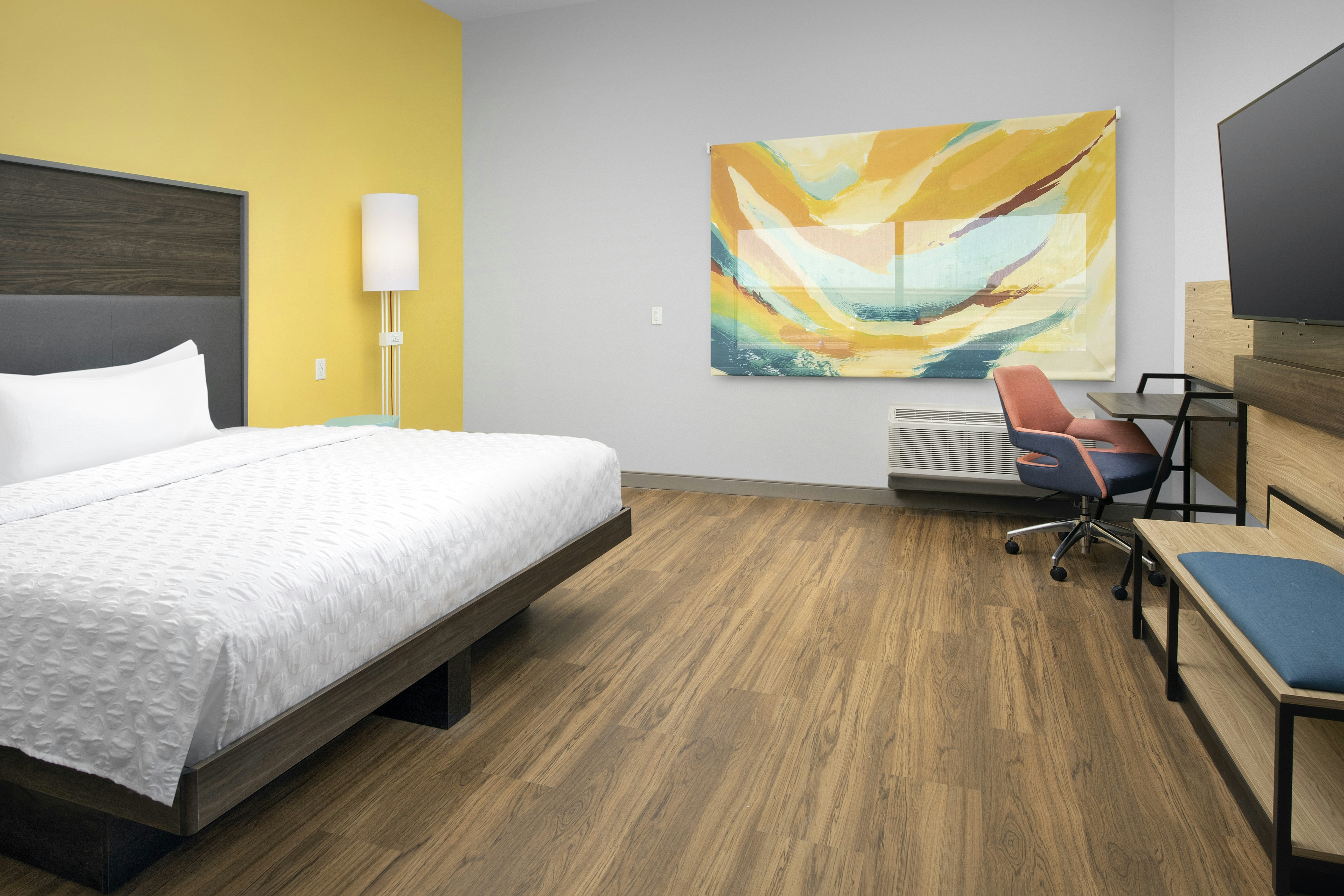 ROOM, KING BED, ACCESSIBLE