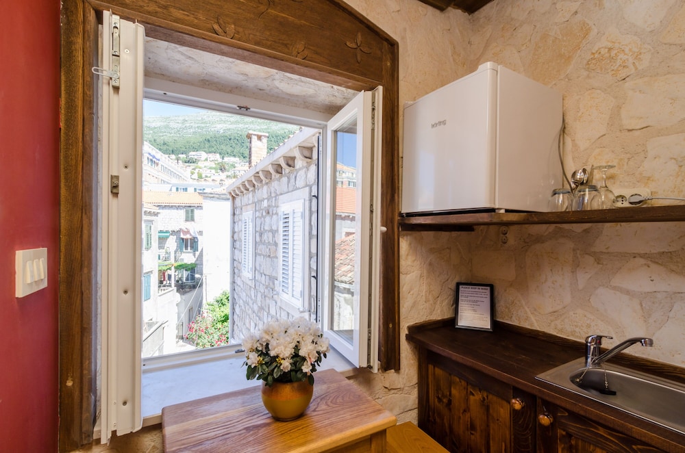 eddie s sea view rooms