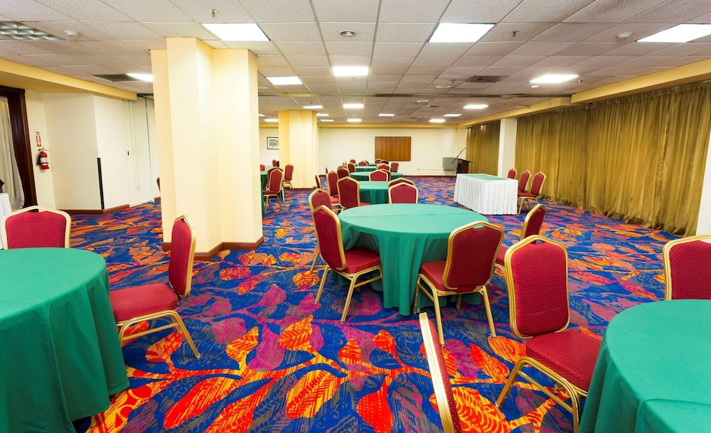 Radisson Hotel Trinidad 43/49