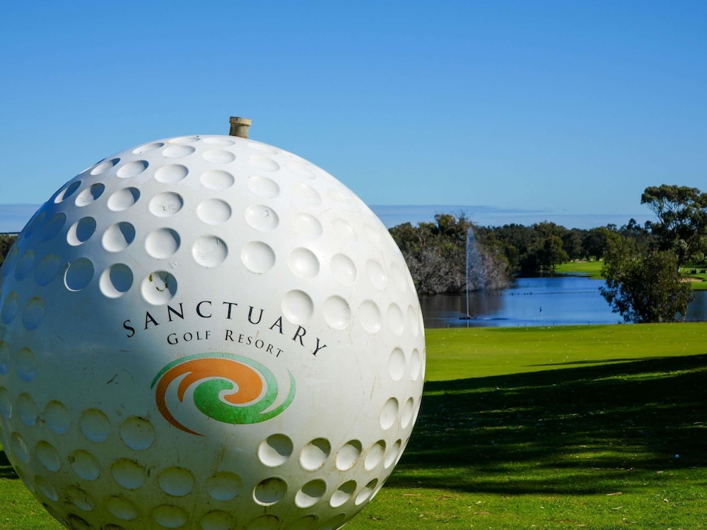 Mercure Bunbury Sanctuary Golf Resort 2/72