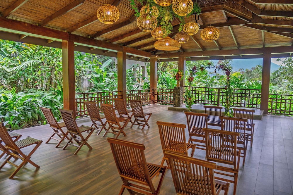 Lost Iguana Resort and Spa 54/71