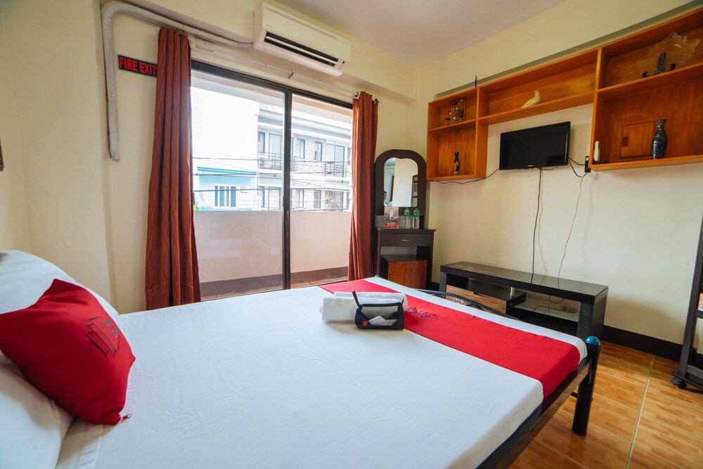 L Mansion 2 Palanan Makati City 8/18