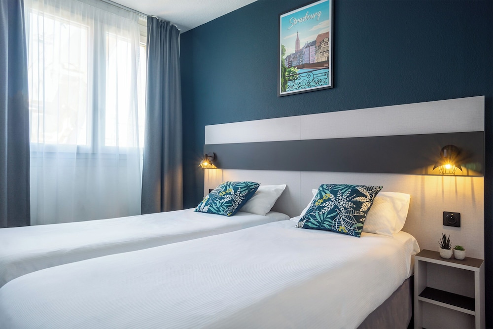 COMFORT, STUDIO, TWIN BEDS