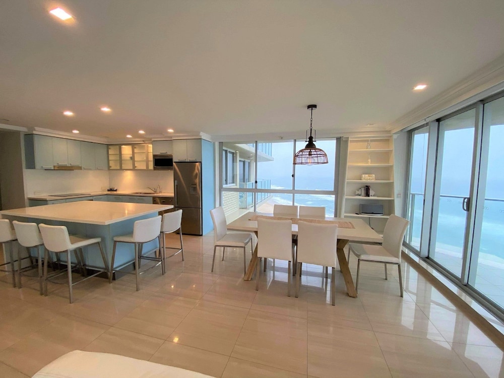 Hi Surf Beachfront Apartments 66/78