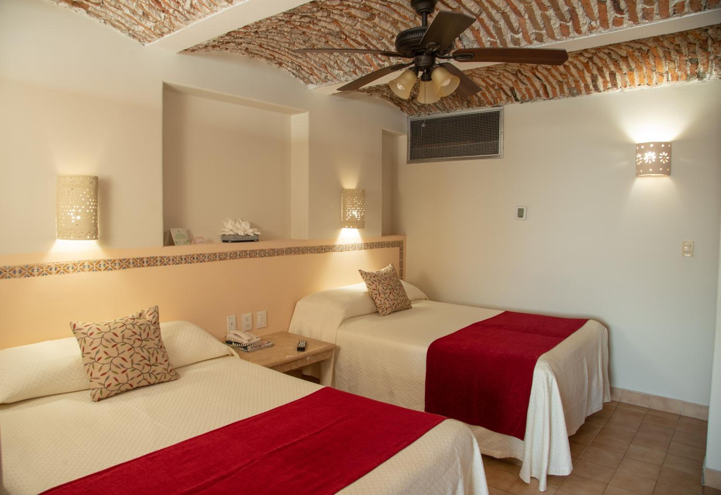 Suite, 2 Double Beds, Sea View, Sofa, Kitchenette