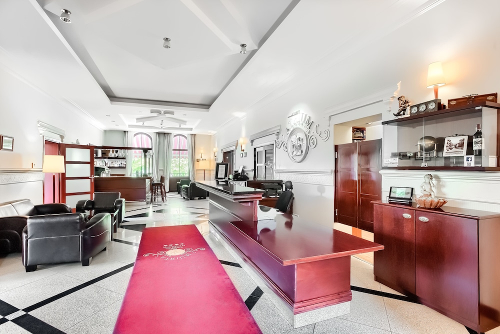 Hotel Atrium 42/46