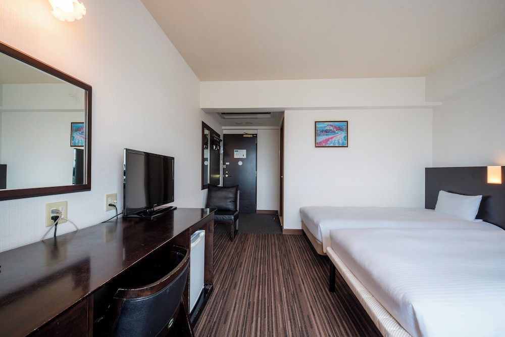 Spring Sunny Hotel Nagoya Tokoname 25/75
