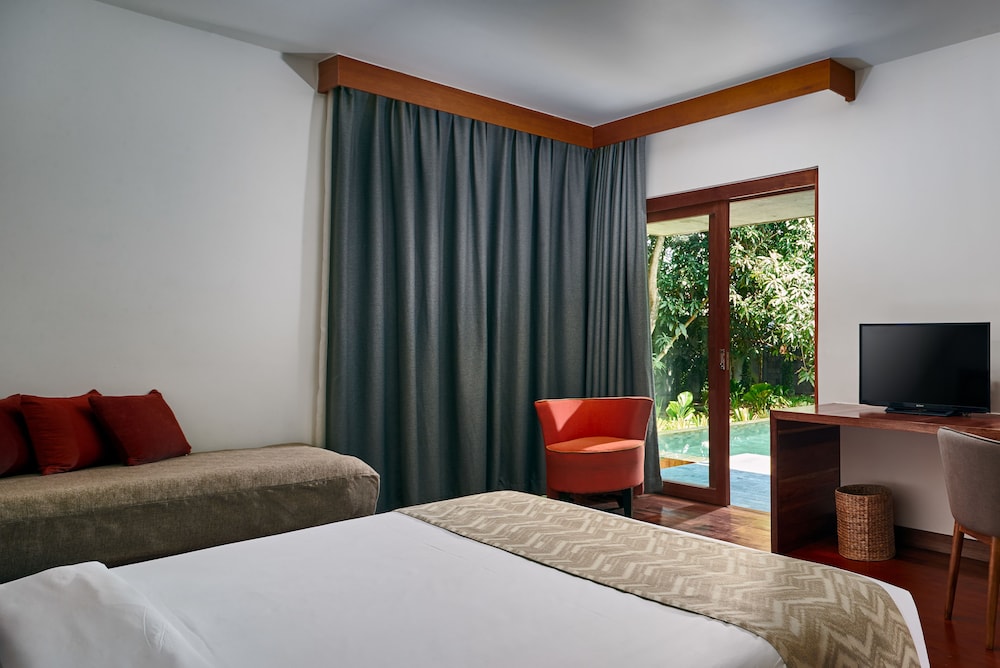 TEMPLATION HOTEL 24/75