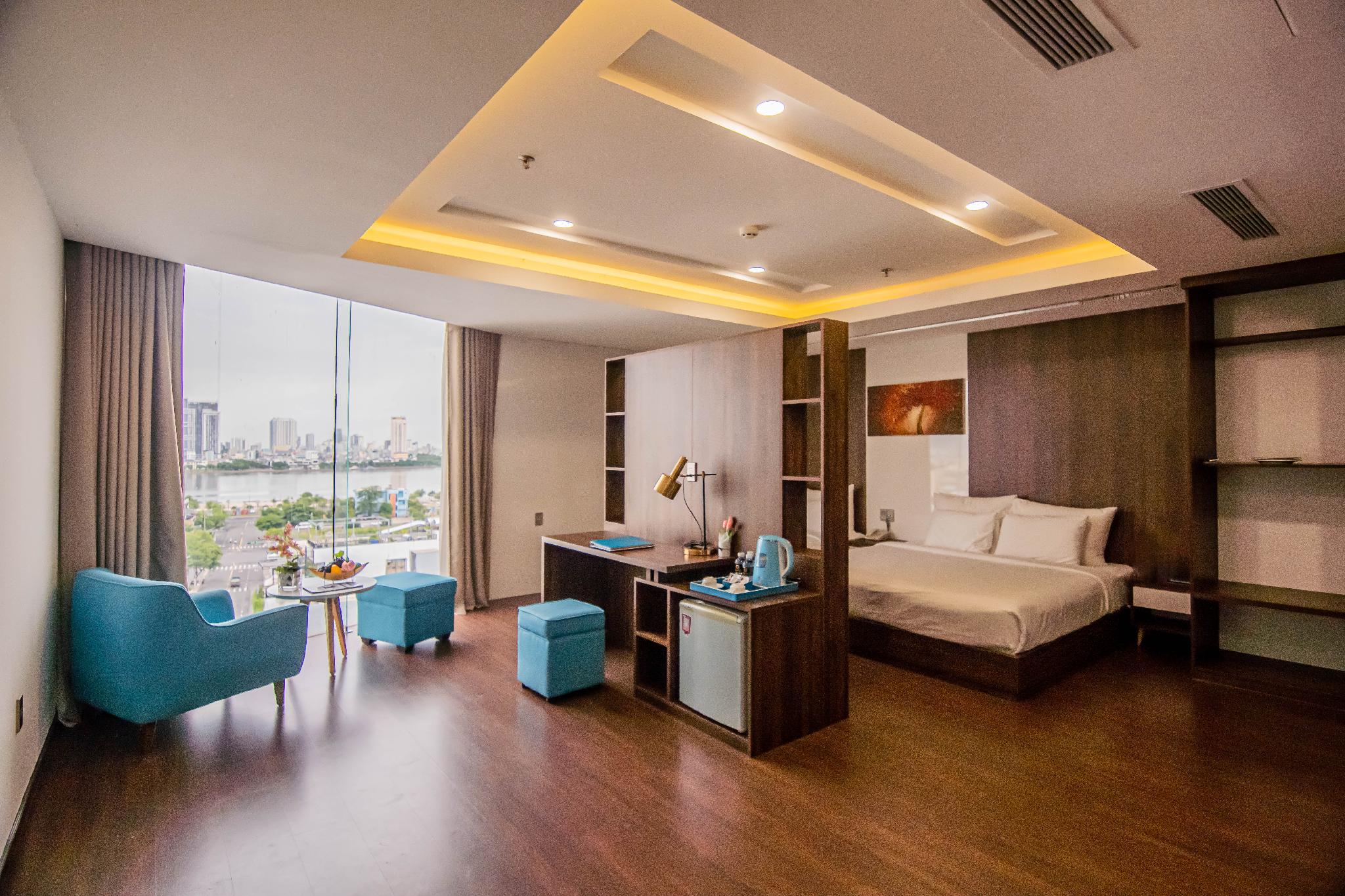 Private, Mixed Dorm, 4 Beds