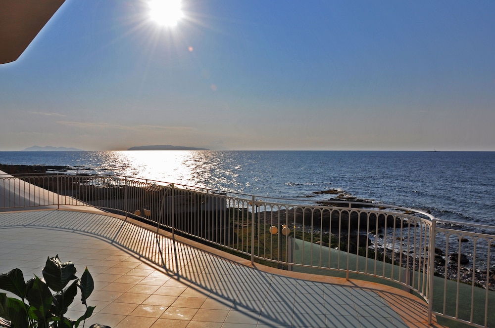 L'approdo Di Angelino 41/50