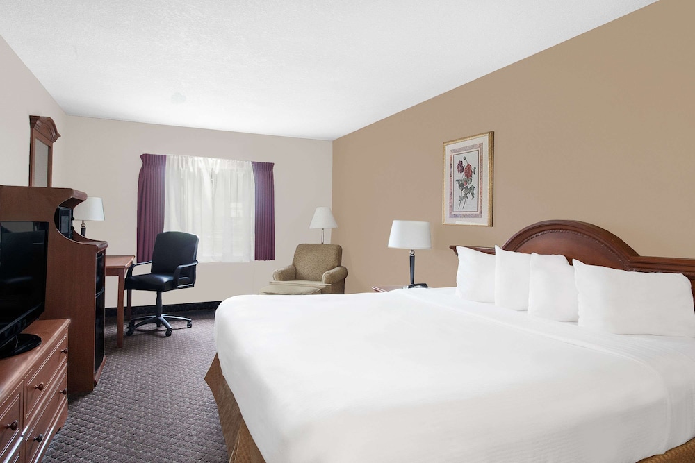 Baymont Inn & Suites by Wyndham San Marcos Outlet Malls 9/19