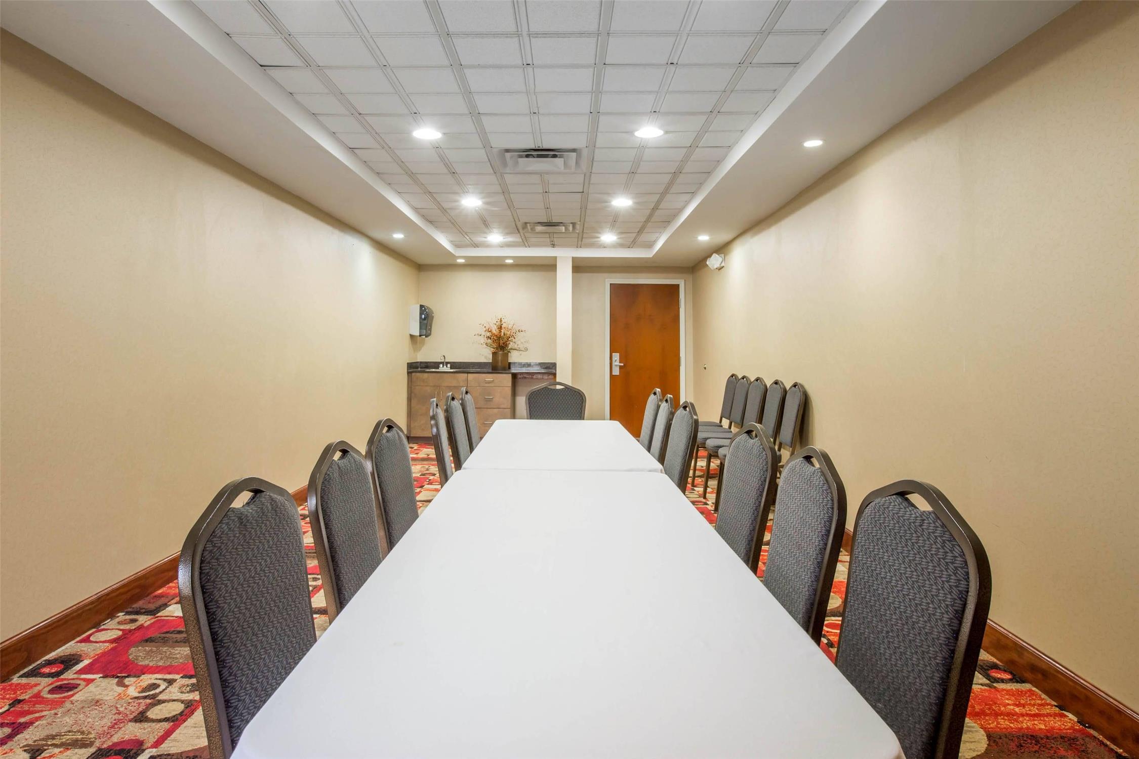 Comfort Suites Golden Isles Gateway 31/33