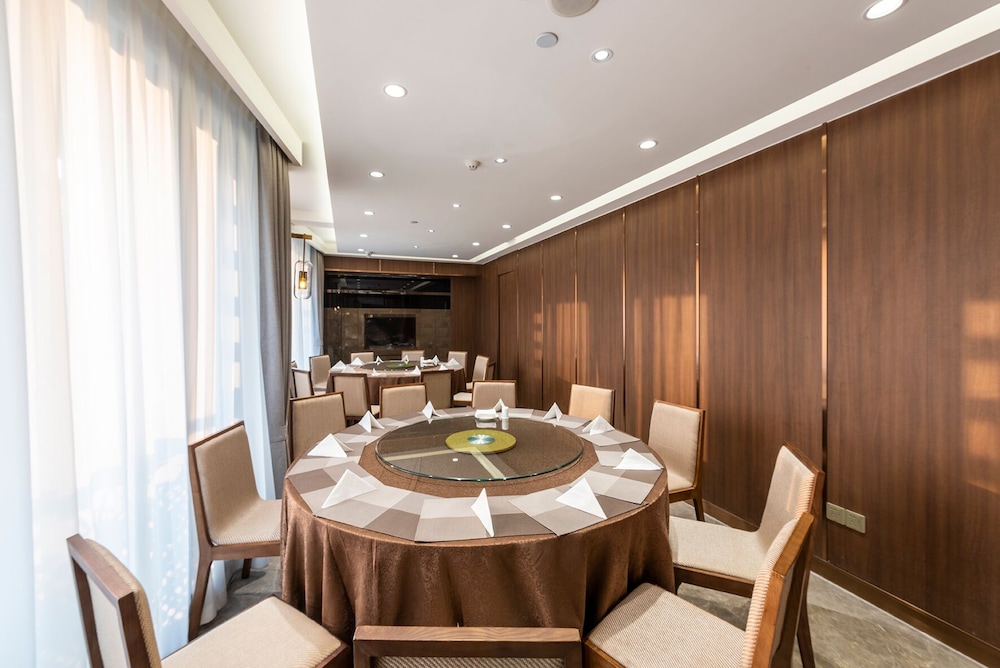 Rsun Hotel 40/50