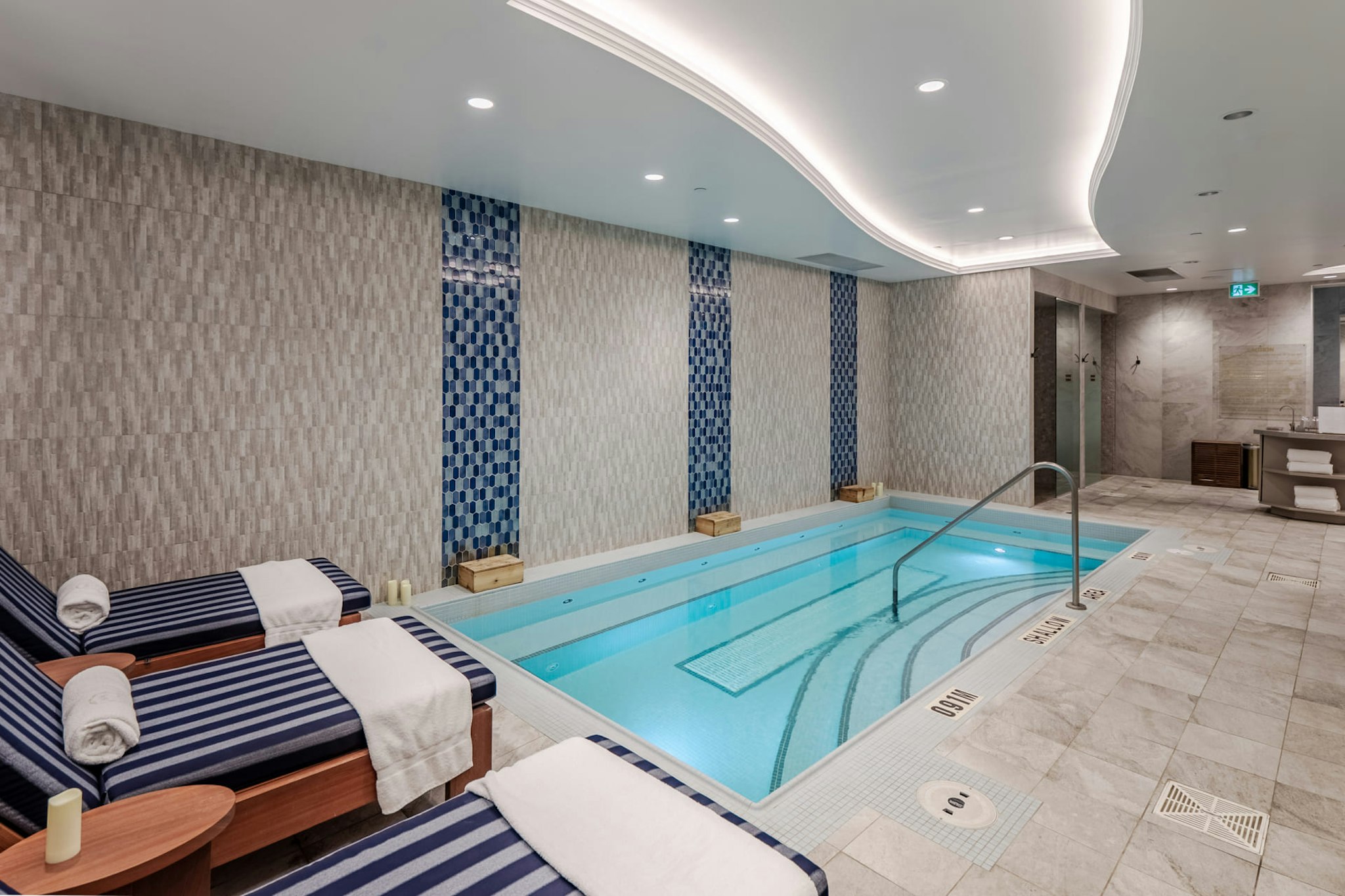 124 on Queen Hotel & Spa 20/40