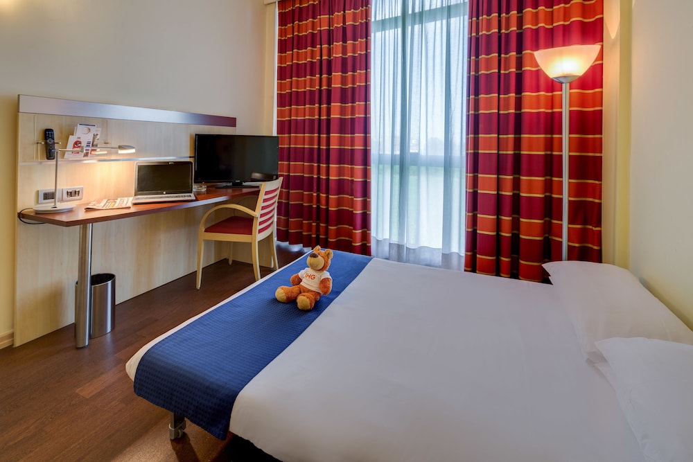 Express Holiday Inn Parma 26/59
