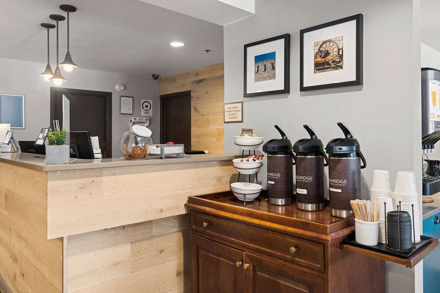 Country Inn Suites By Radisson Saskatoon Sk 7/29