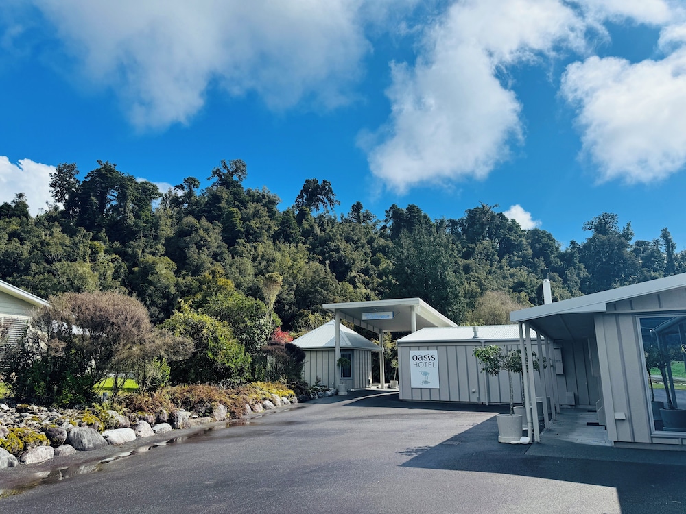 Franz Josef Oasis 35/54