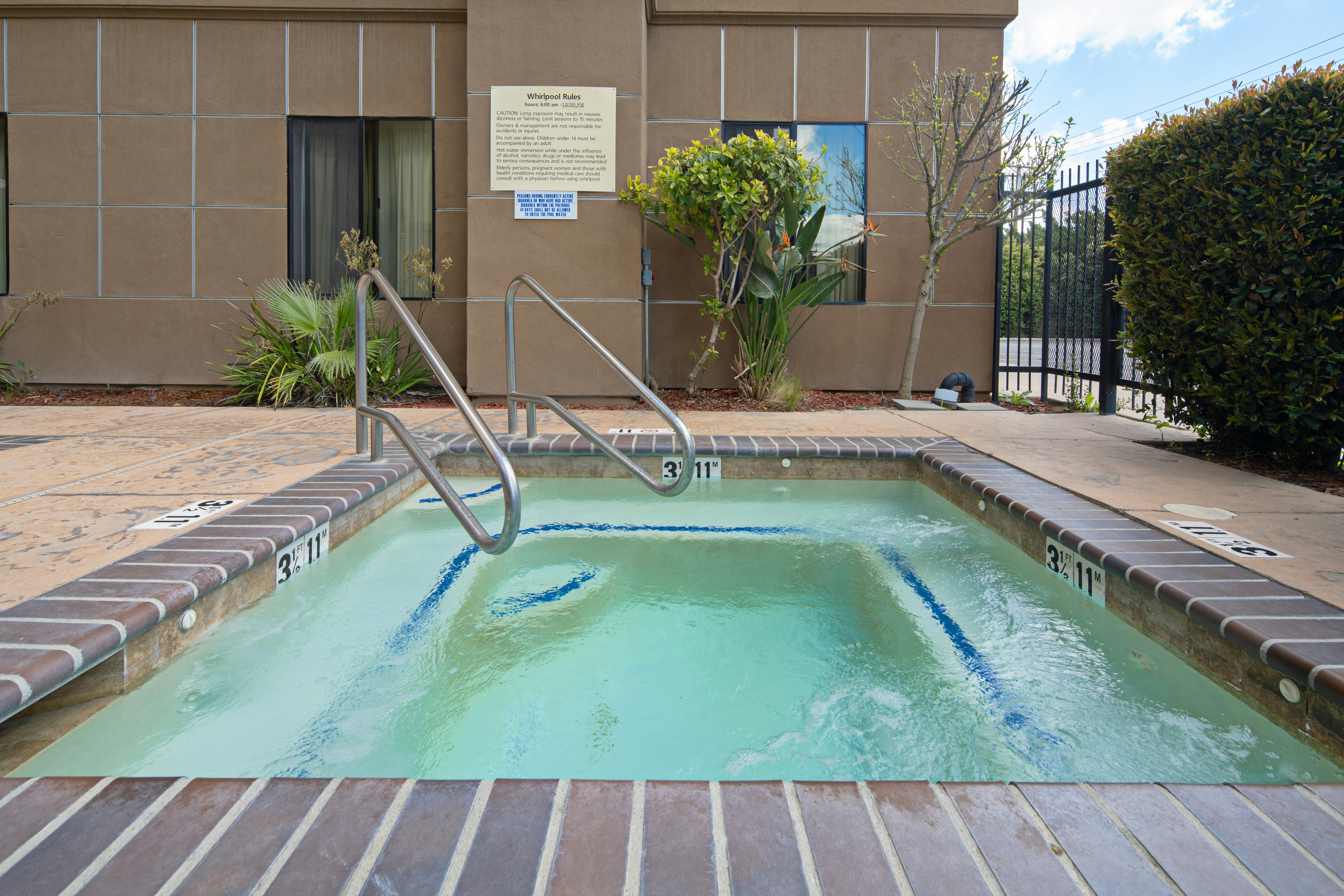 Hampton Inn Visalia 28/47