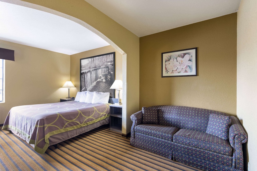 Super 8 by Wyndham Nixa/Springfield Area 12/39