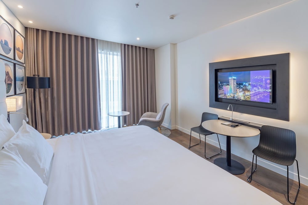 Hotel Soleil Ha Long, Trademark Collection by Wyndham 9/50